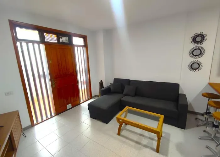 On The Front Line From The Ocean * Guía de Isora